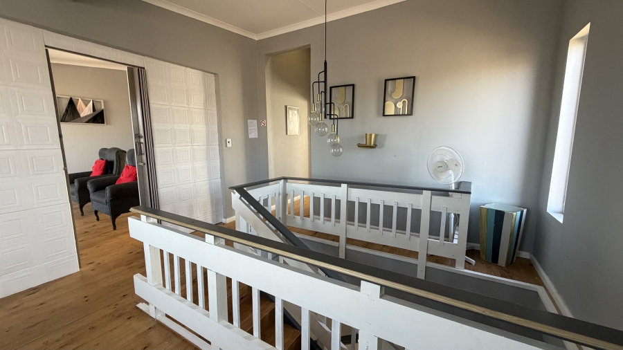 4 Bedroom Property for Sale in Kleinkrantz Western Cape
